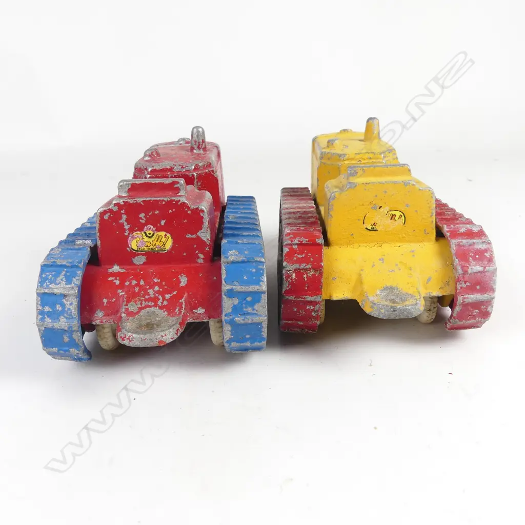 Two vintage Fun Ho crawler tractors Image 1++