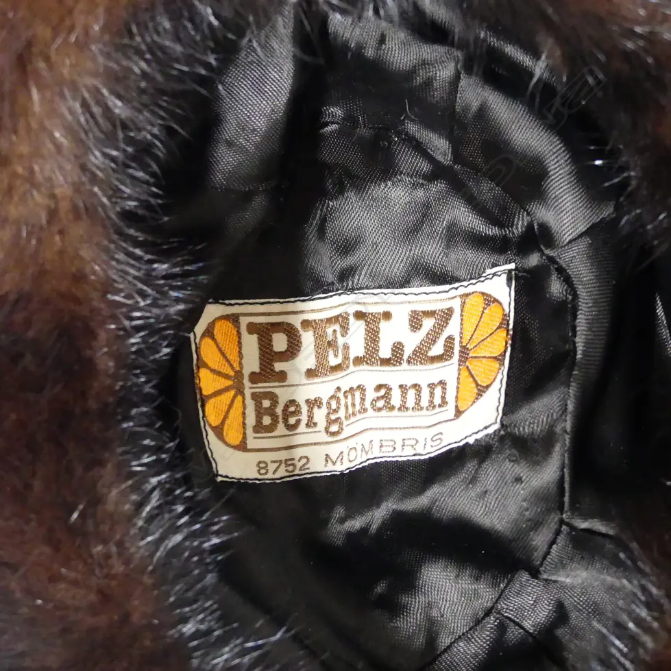 A black mink hat Image 1++