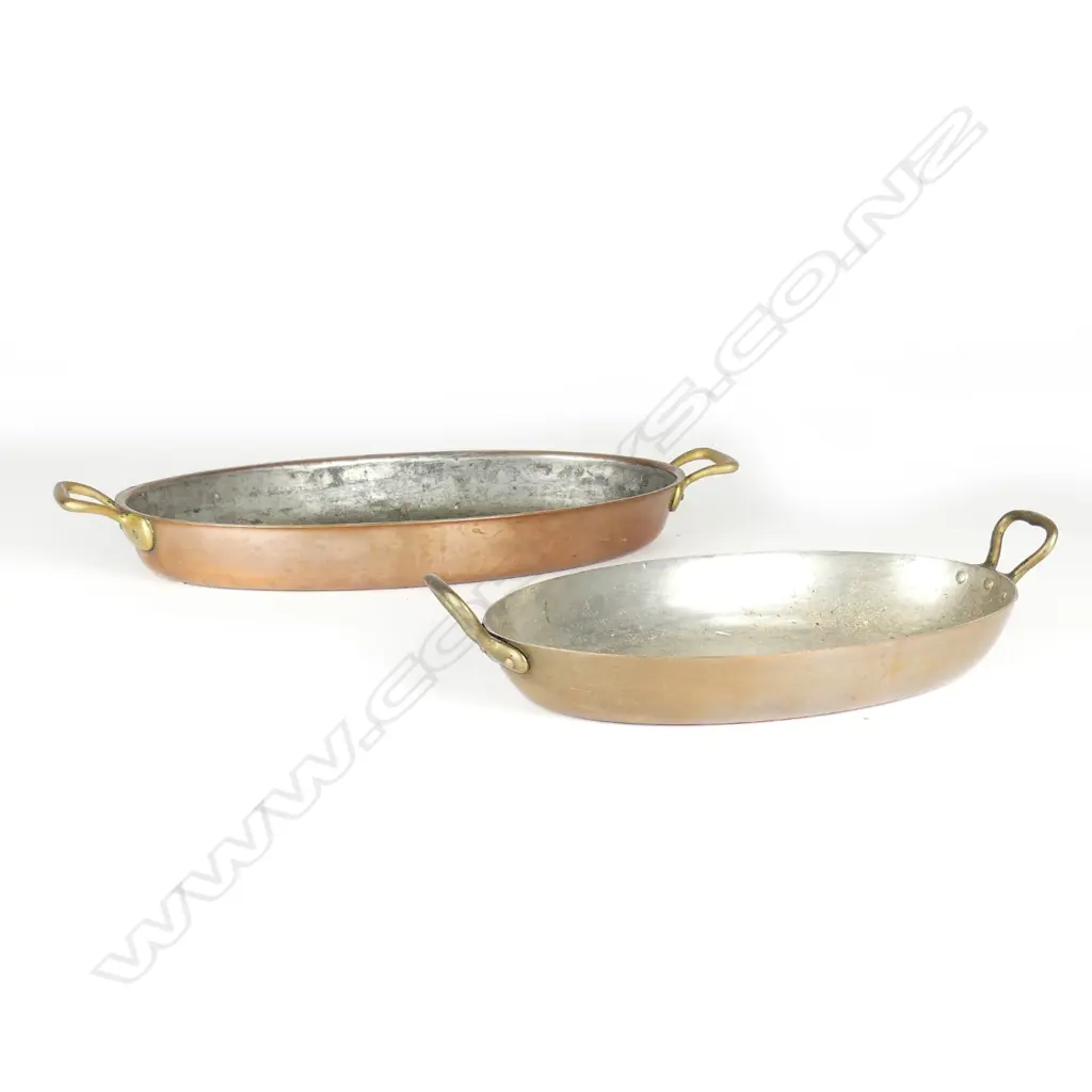 Two vintage copper shallow oven dishes Image 1++