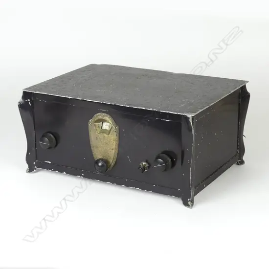 An 'Ultimate' 4V screen-grid valve receiver