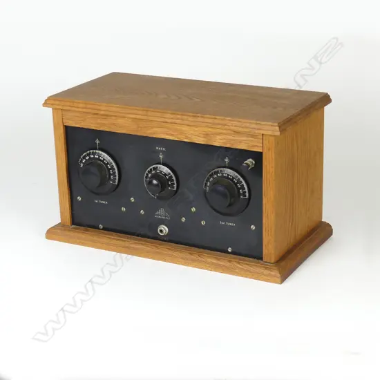 A Gilfillan 'Reflex' Model RA-1 receiver set