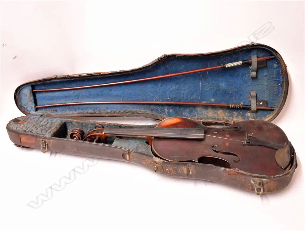 A Victorian violin Image 1++