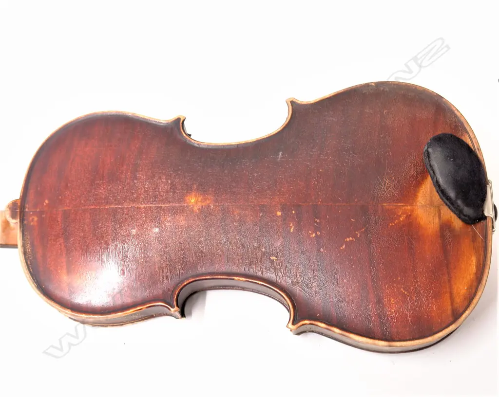 A Victorian violin Image 1++