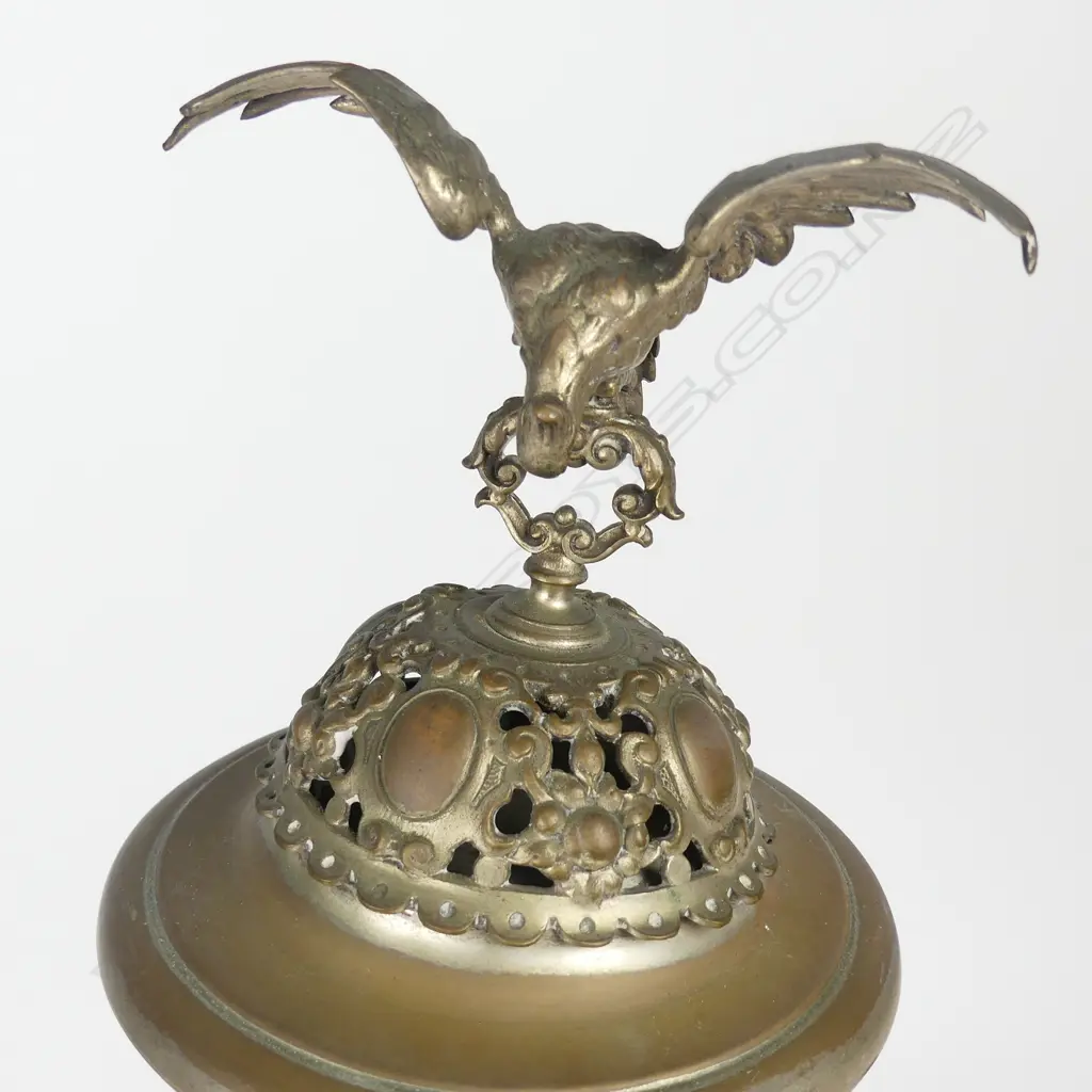 An ornate 19thC ‘drinking horn’ on stand Image 1++
