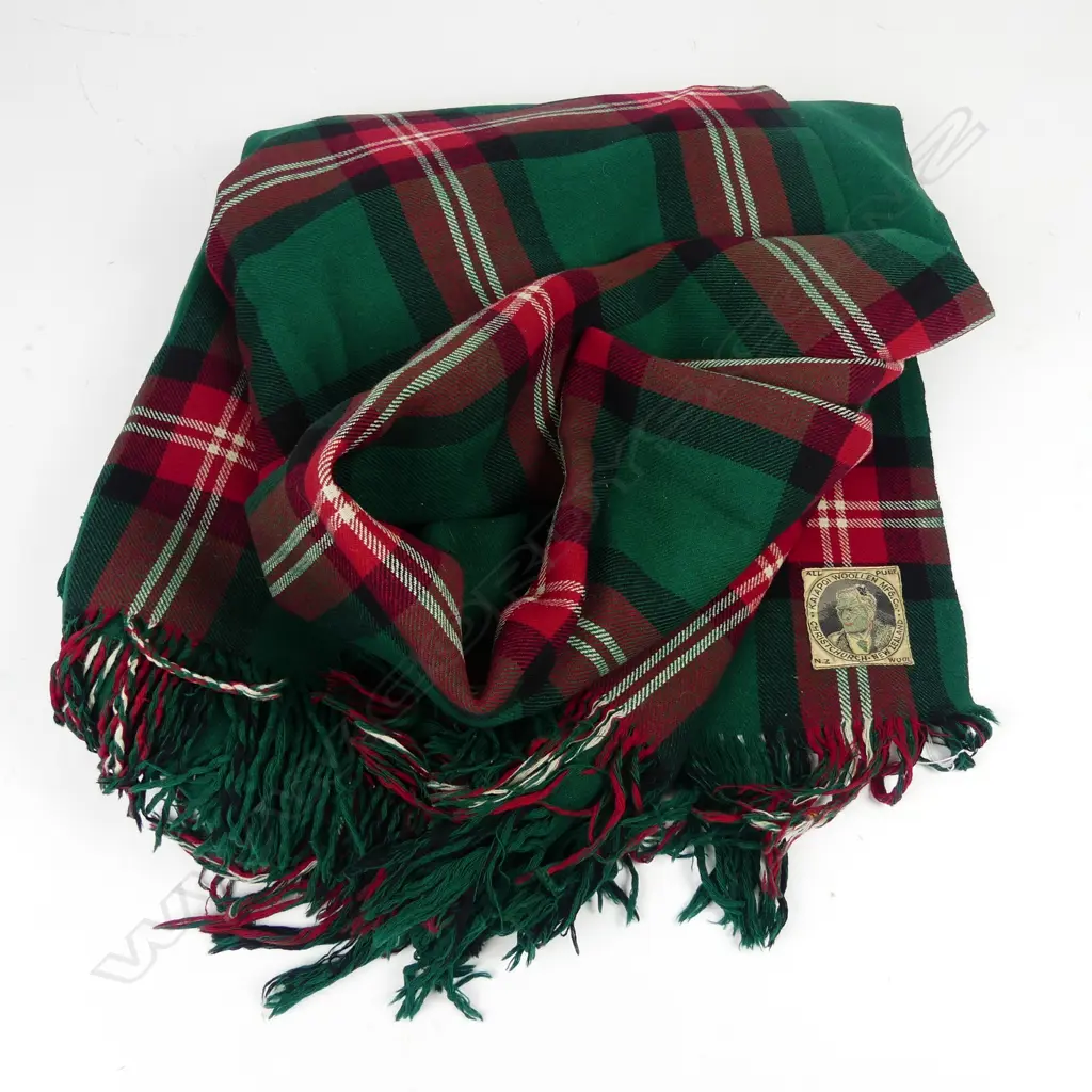 A vintage Kaiapoi travel rug Image 1++