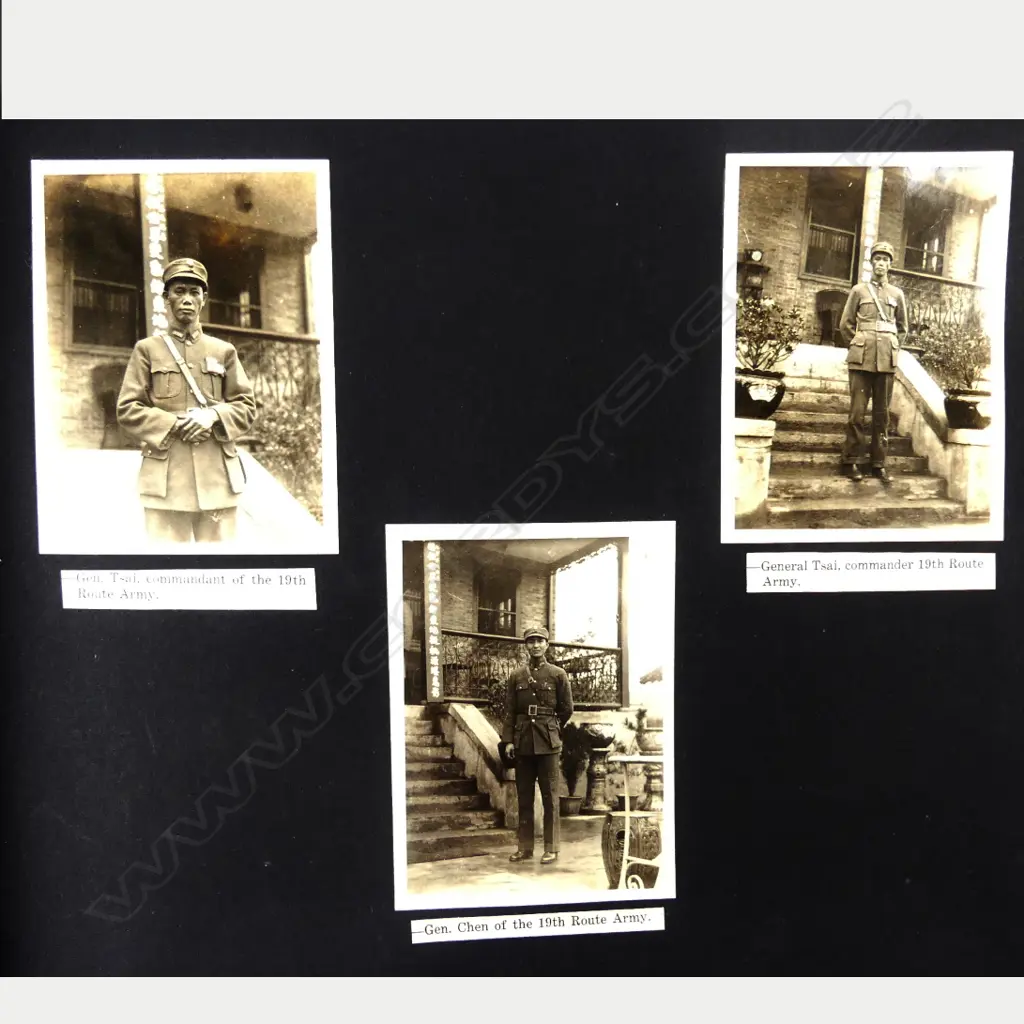 A vintage Chinese leather photo album Image 1++