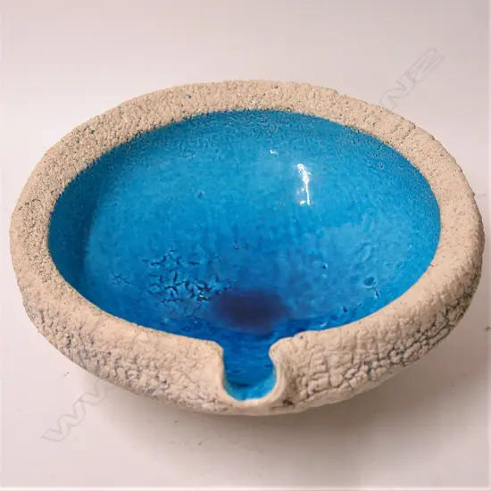 Len Castle blue alkaline pooled pouring bowl