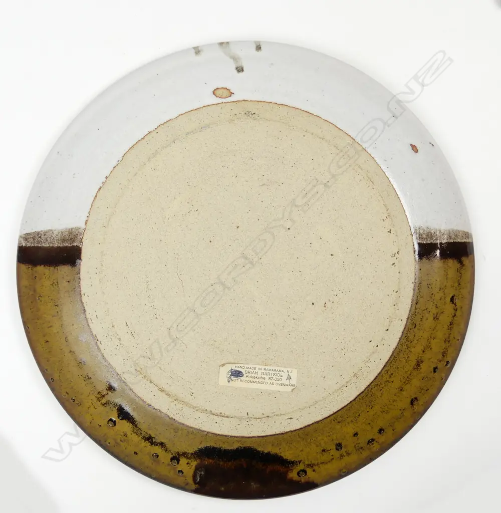 A Brian Gartside pottery platter Image 1++
