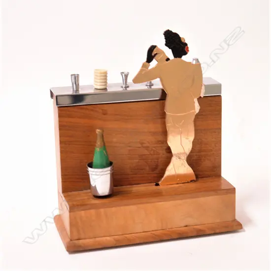 A rare c.1930s French Art Deco cigarette dispenser by Sudre for Cado