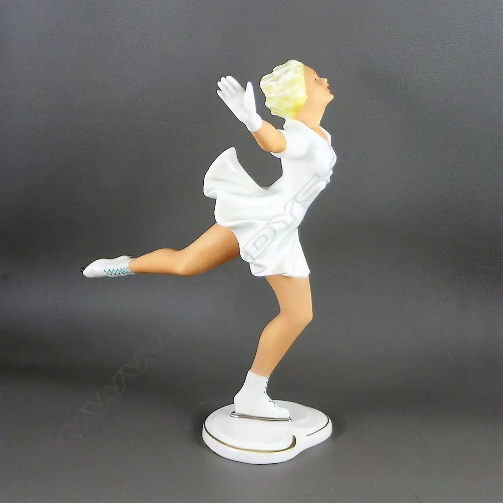 A Goebel Schaubach Kunst woman ice skater figurine Image 1++