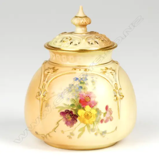 A Royal Worcester potpourri