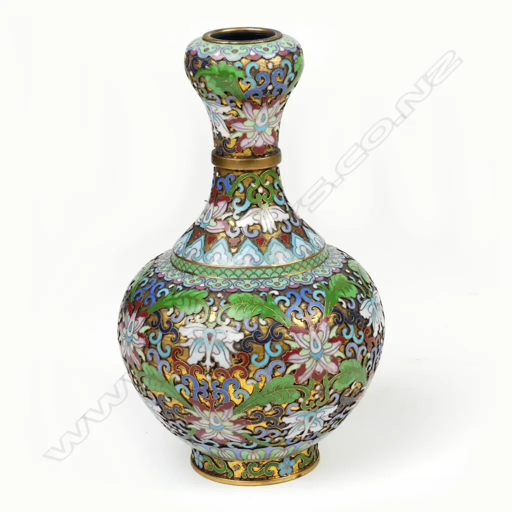 A Chinese cloisonné vase Image 1++