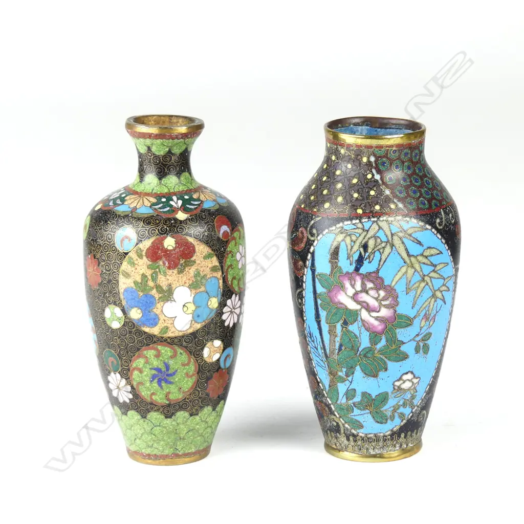 Two small Chinese cloisonné vases Image 1++