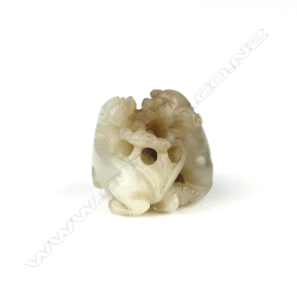 A small Chinese jade carving Image 1++