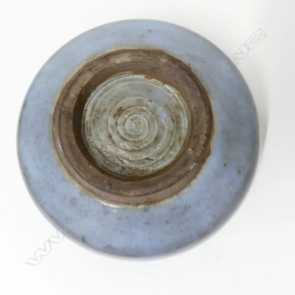 A Chinese pottery bowl Image 1++
