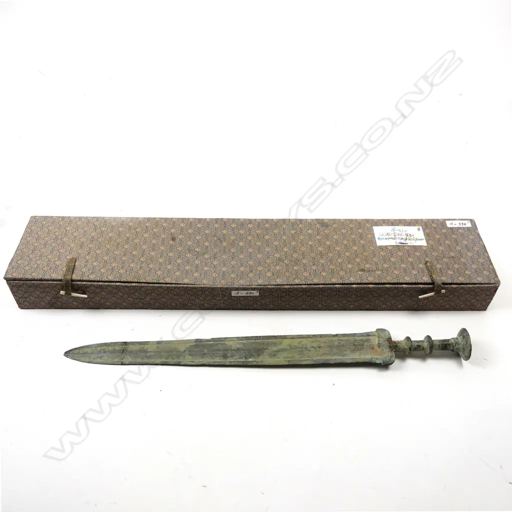 A Warring States style cast bronze sword Image 1++