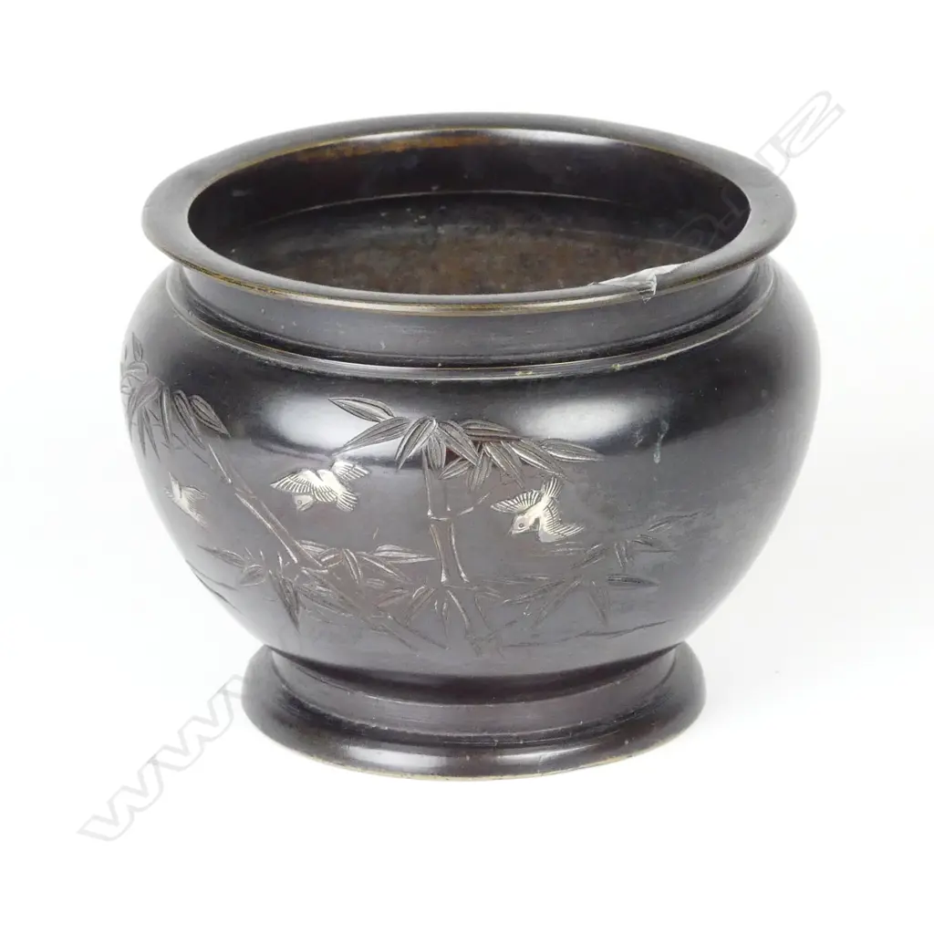 A Japanese Meiji bronze small jardinière with silver bird overlay Image 1++