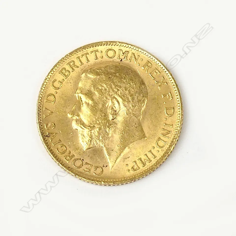 A 1914 full sovereign gold coin Image 1++