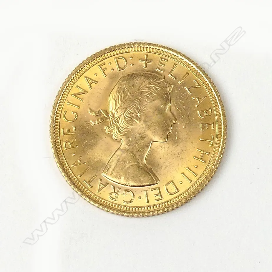 A 1967 full sovereign gold coin Image 1++