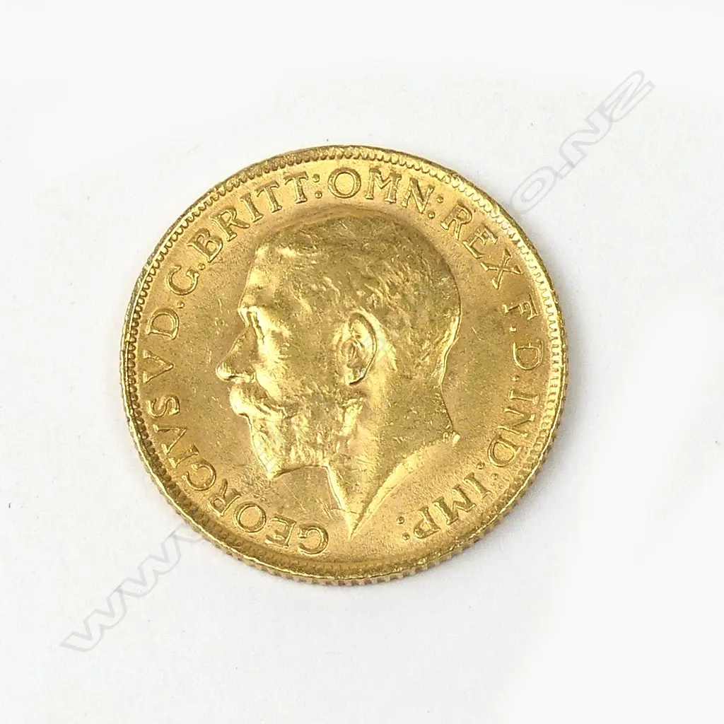 A 1913 full sovereign gold coin Image 1++