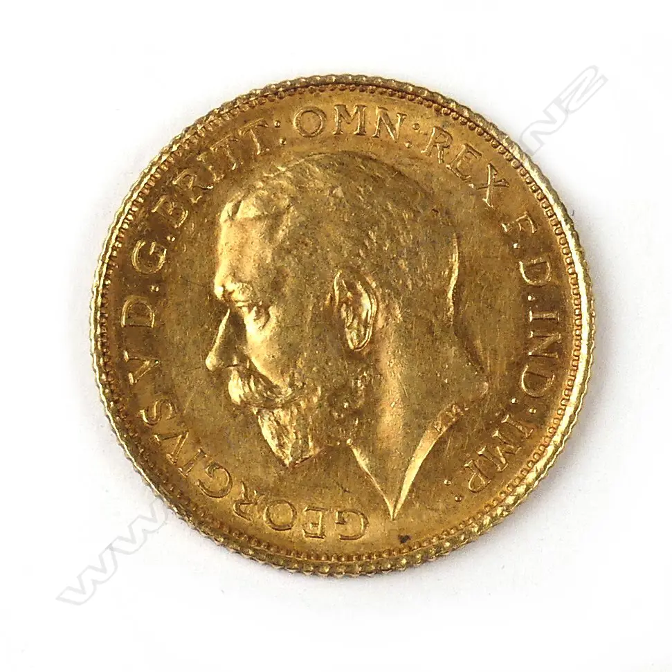 A 1915 half sovereign gold coin Image 1++