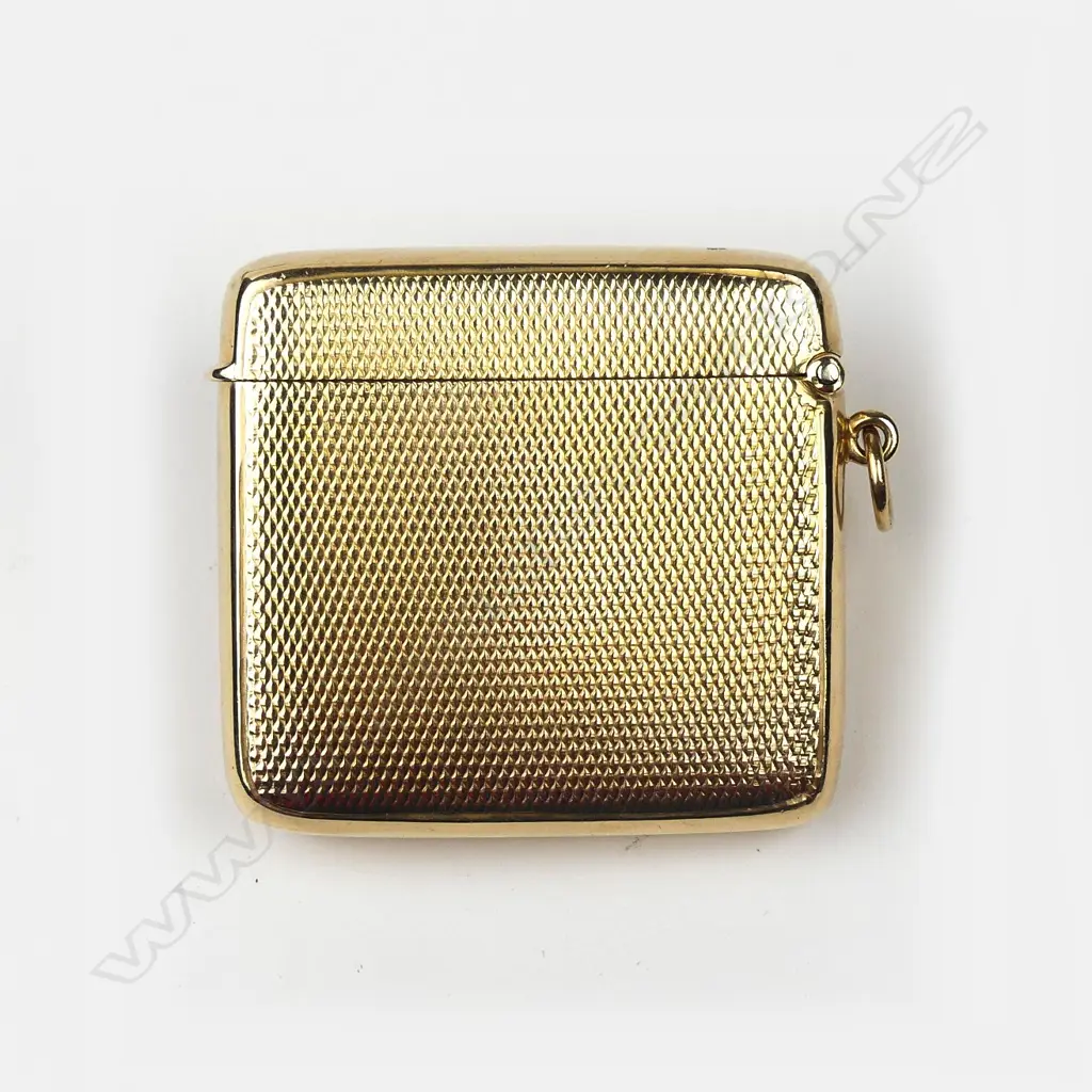 An Edwardian 9ct. rose gold vesta case Image 1++