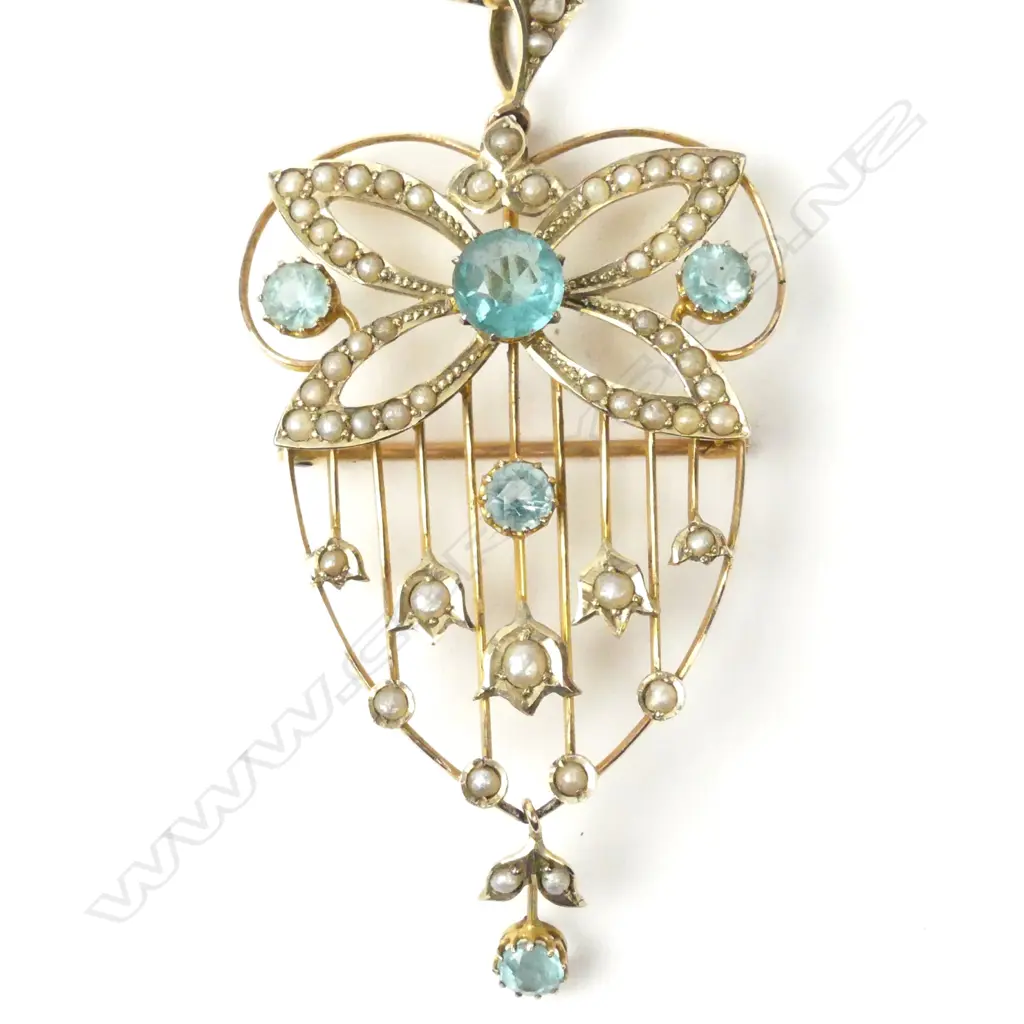 An Edwardian 9ct gold pendant/brooch Image 1++