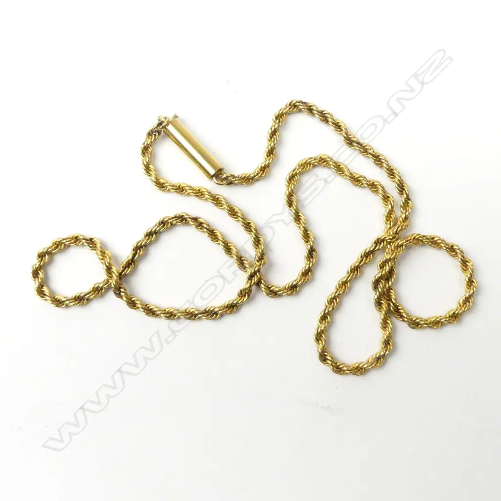 A 14ct gold chain Image 1++