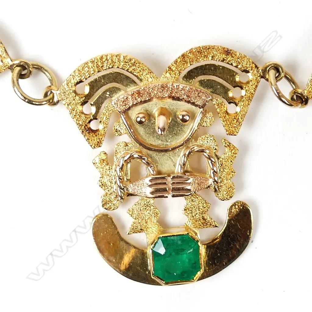 An 18ct gold and emerald necklace Image 1++