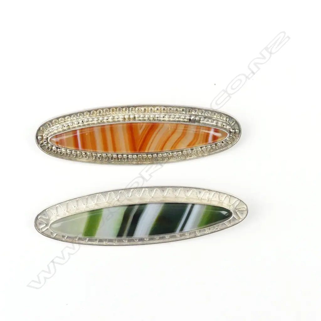 Two silver and banded agate brooches Image 1++
