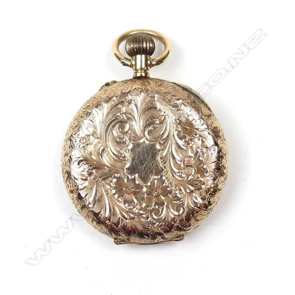 An early 20thC gold engraved lady's open face pocket watch Image 1++