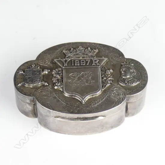 A Victorian silver small trinket box
