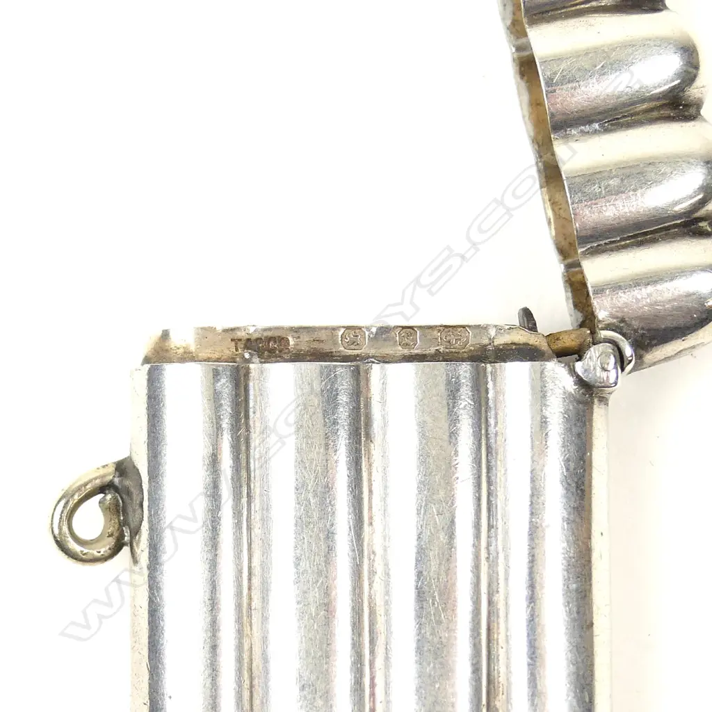 A late Victorian silver vesta box of small cigar case form Image 1++