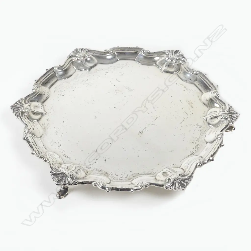 An Edwardian silver salver Image 1++
