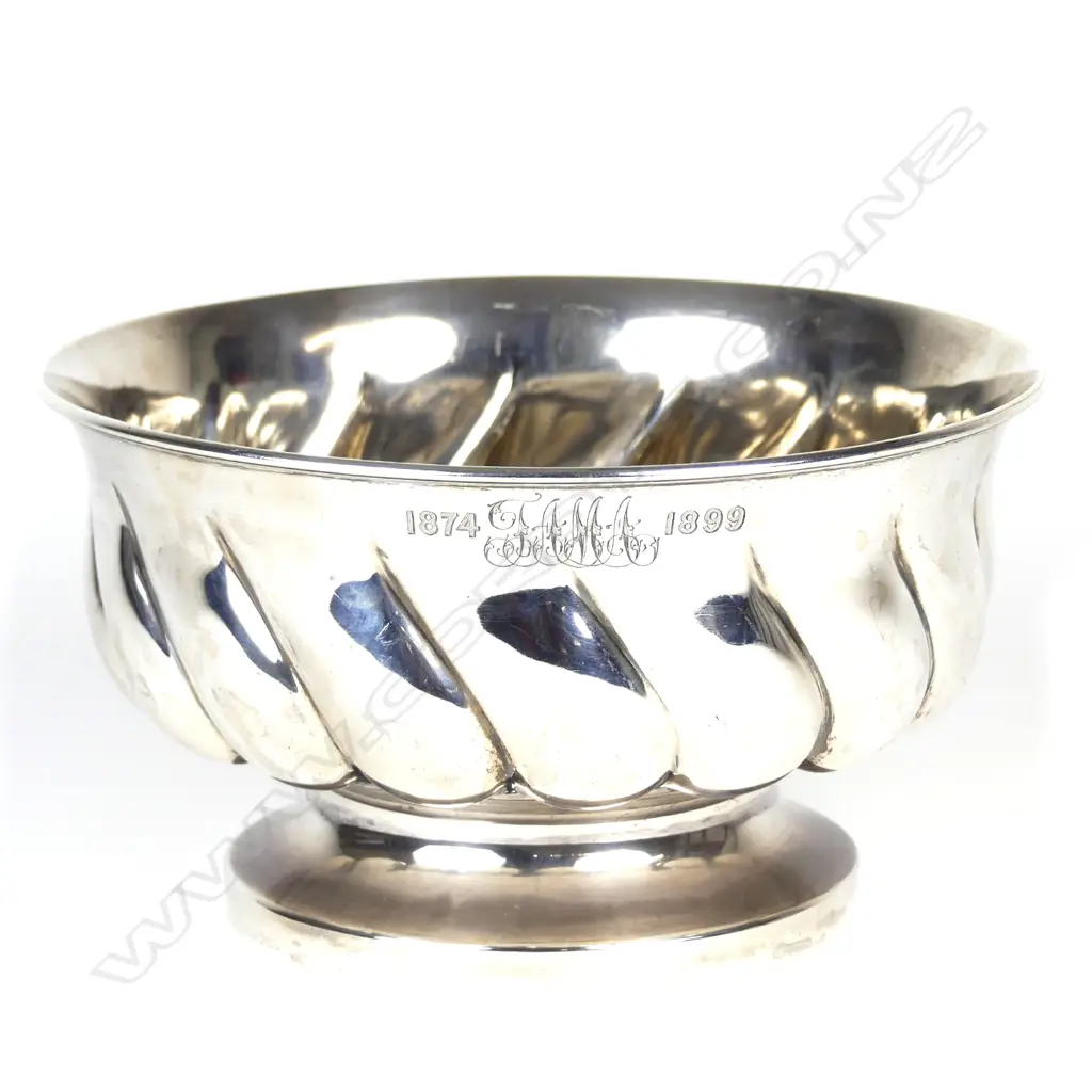 A heavy Victorian silver rose bowl Image 1++