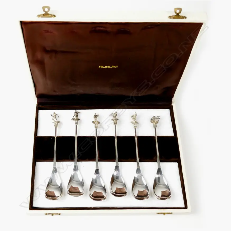 A cased set of six Olympic commemorative spoons Image 1++