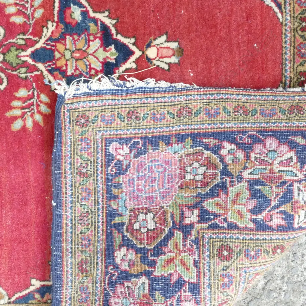 An American Saruq hand knotted rug Image 1++
