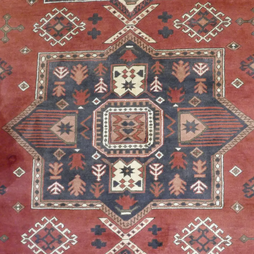 A hand knotted Persian Karghai carpet Image 1++