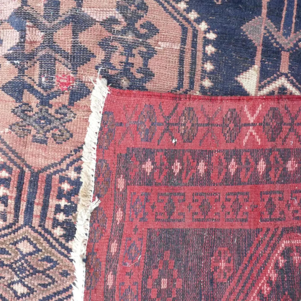 An antique Iranian hand knotted rug Image 1++