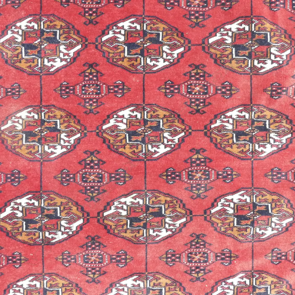 A fine Turkoman hand knotted wool on silk rug Image 1++