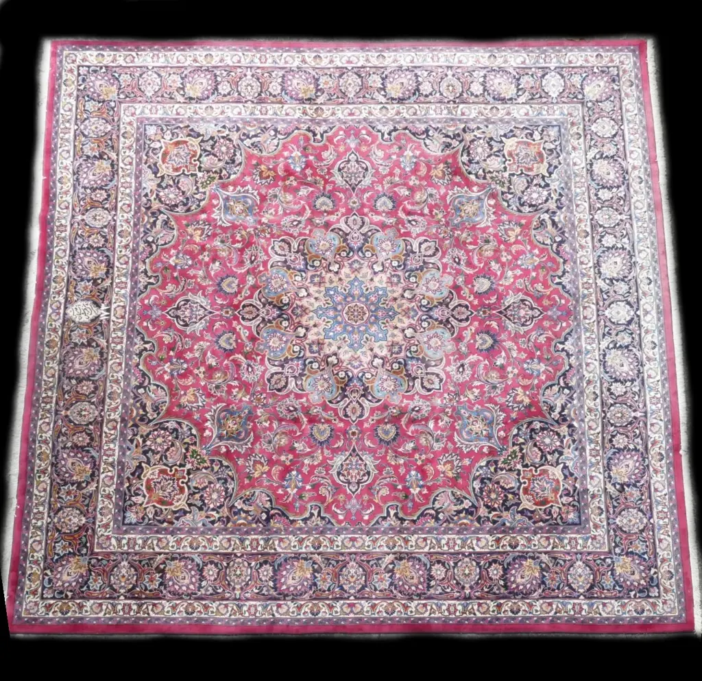 A large Iranian Kashan carpet of uncommonly almost square shape Image 1++