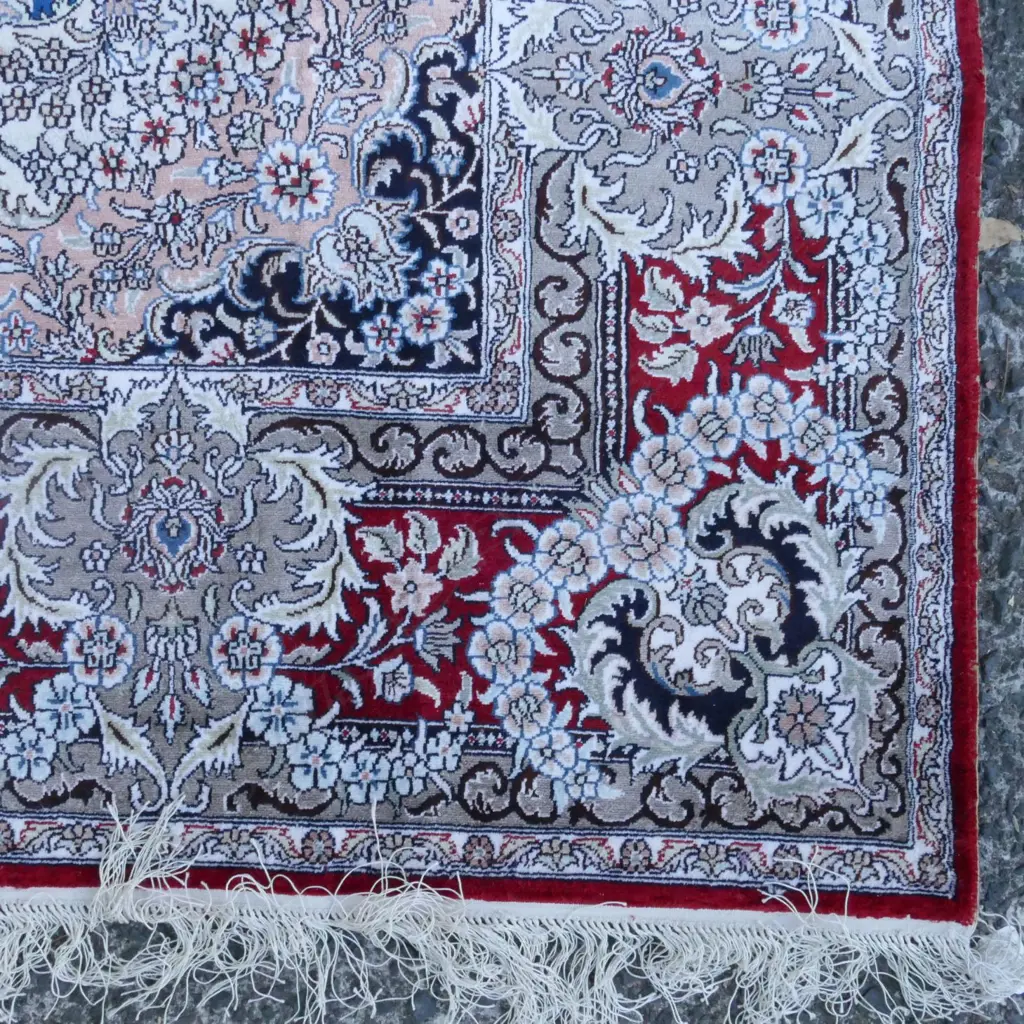 A fine silk pile and silk foundation hand knotted carpet Image 1++