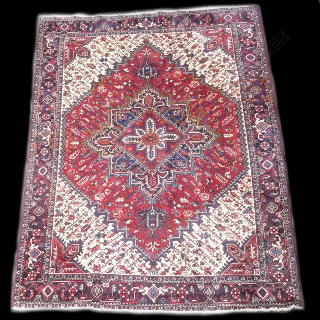 A large and heavy quality Heriz carpet Image 1++