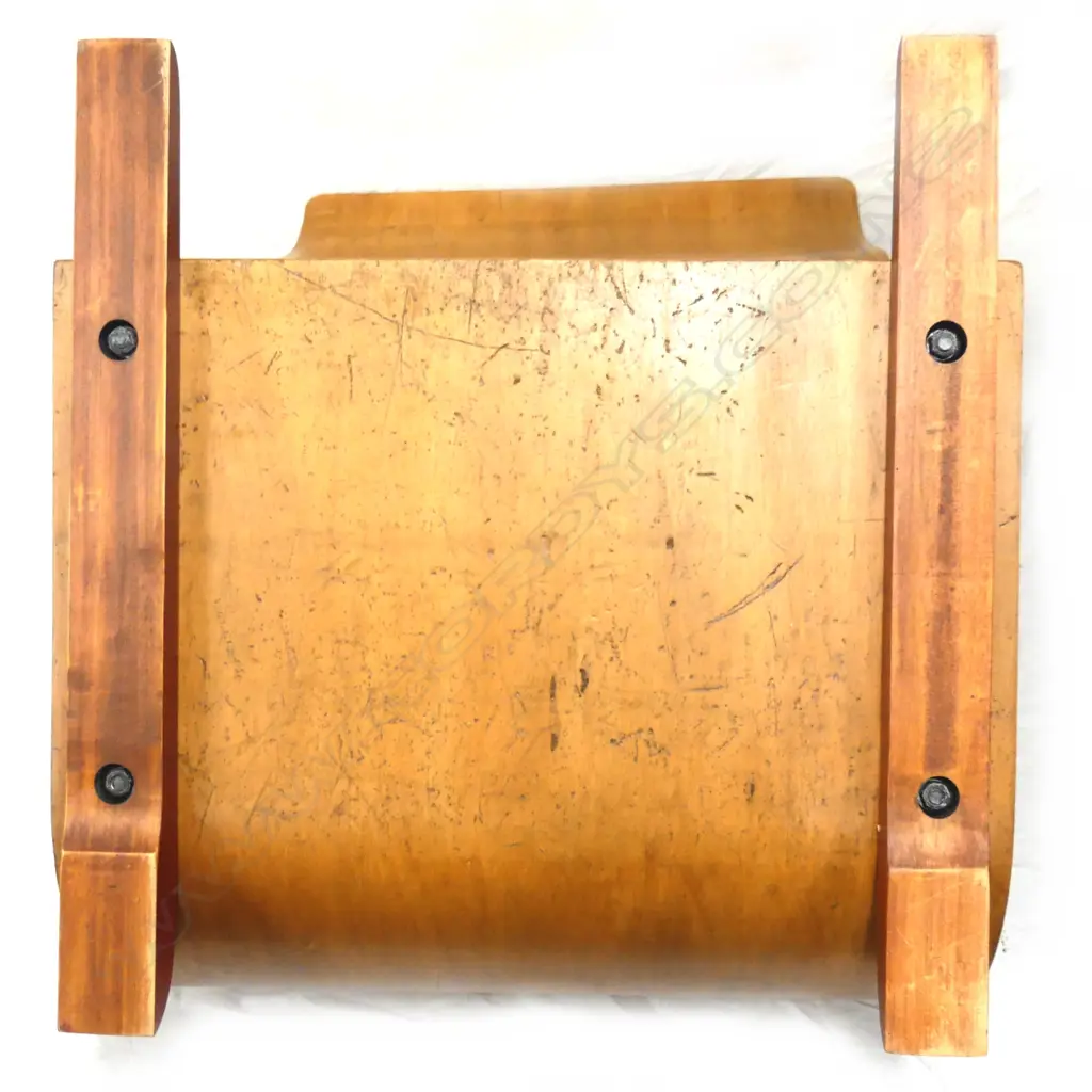 An iconic New Zealand Garth Chester Curvesse chair Image 1++