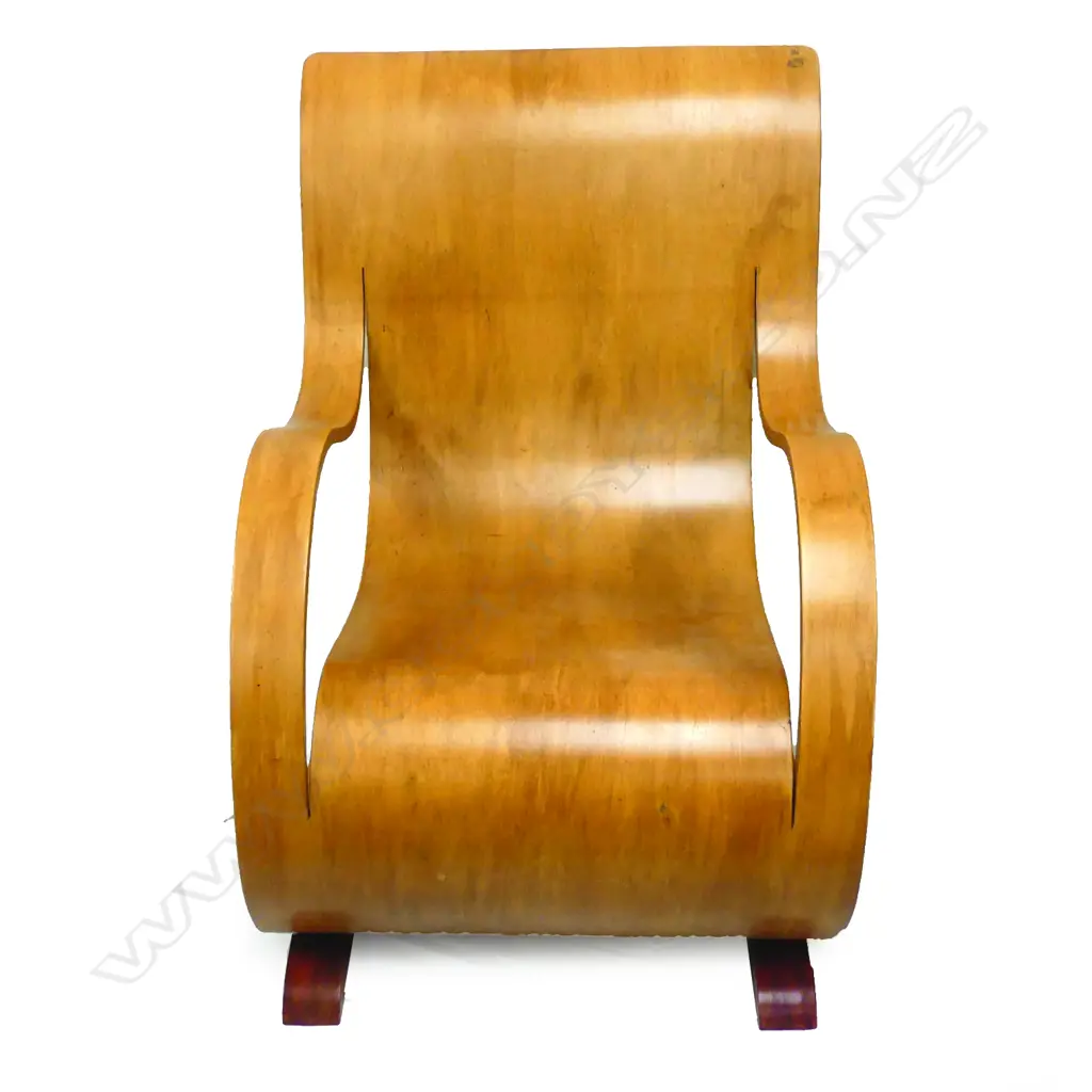 An iconic New Zealand Garth Chester Curvesse chair Image 1++