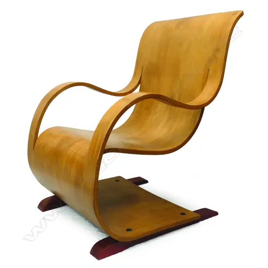 An iconic New Zealand Garth Chester Curvesse chair