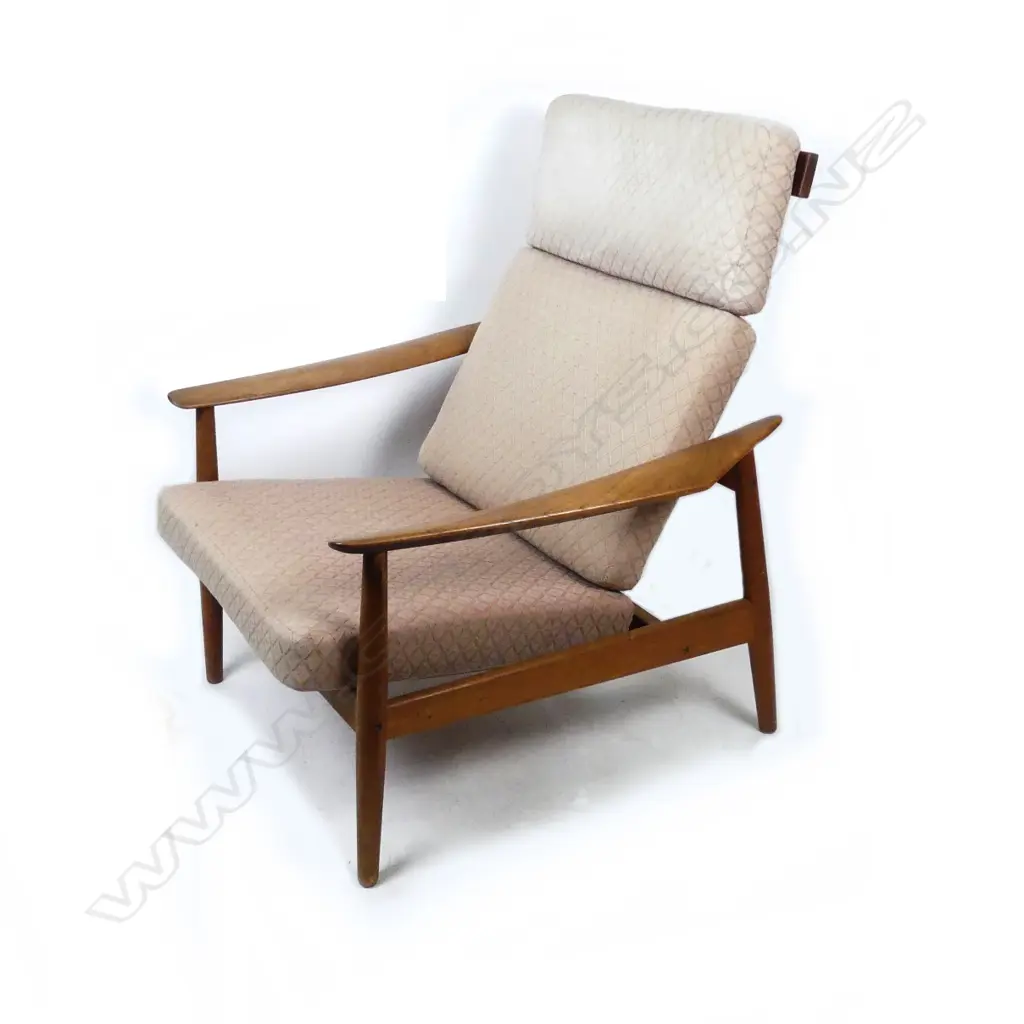 A Danish high-back teak Fd-164 lounge chair by Arne Vodder Image 1++