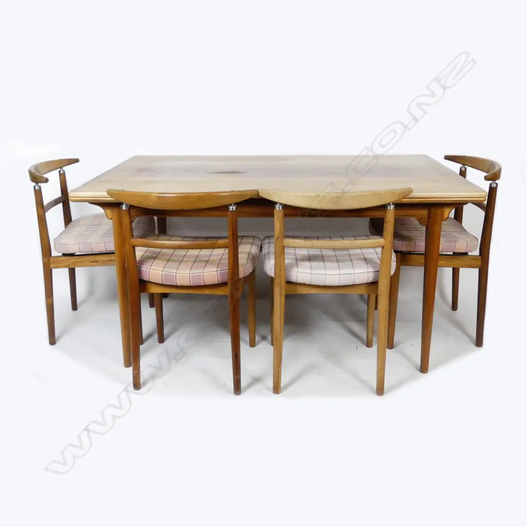 A set of eight model 465 dining chairs by Helge Sibast & Børge Rammeskov Image 1++