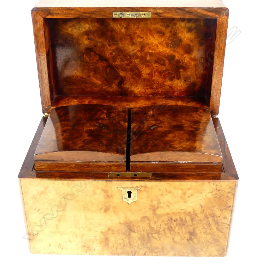 A Victorian burr walnut tea caddy Image 1++