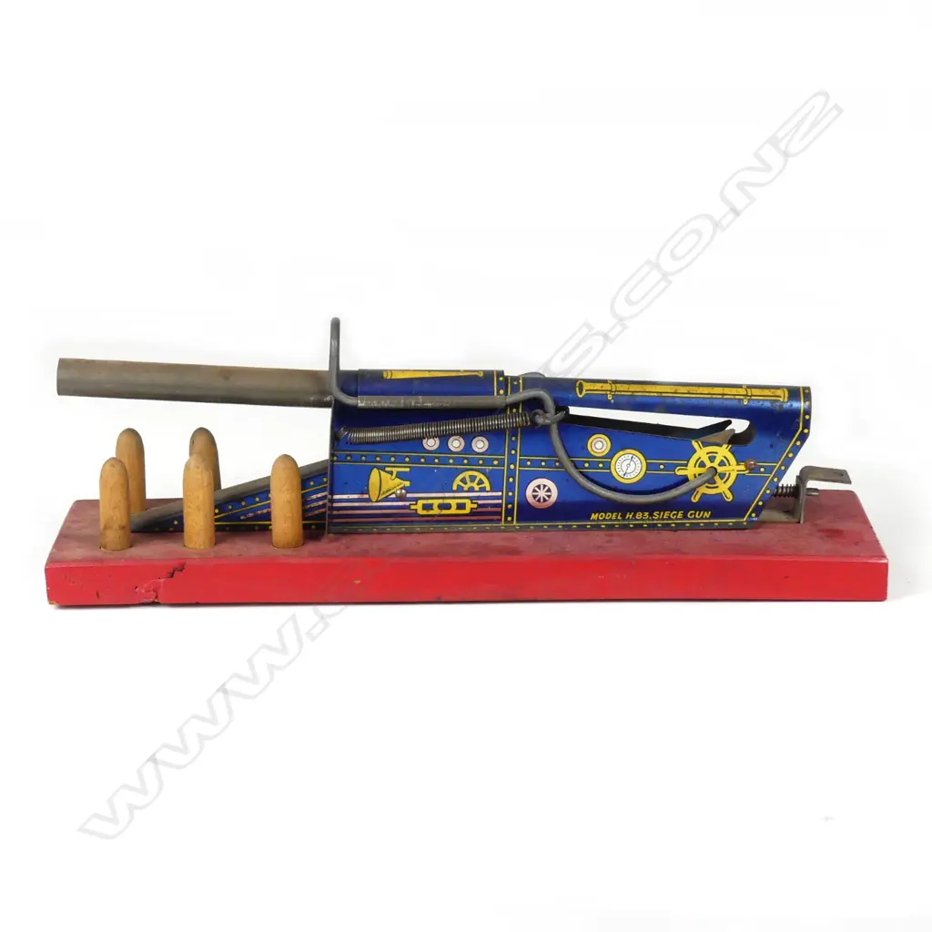 An Australian tin plate toy 'siege gun' Image 1++